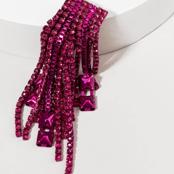 New Francesca’s Fuchsia Metal Cupchain Jacket Chandelier Earrings - Picture 5 of 9